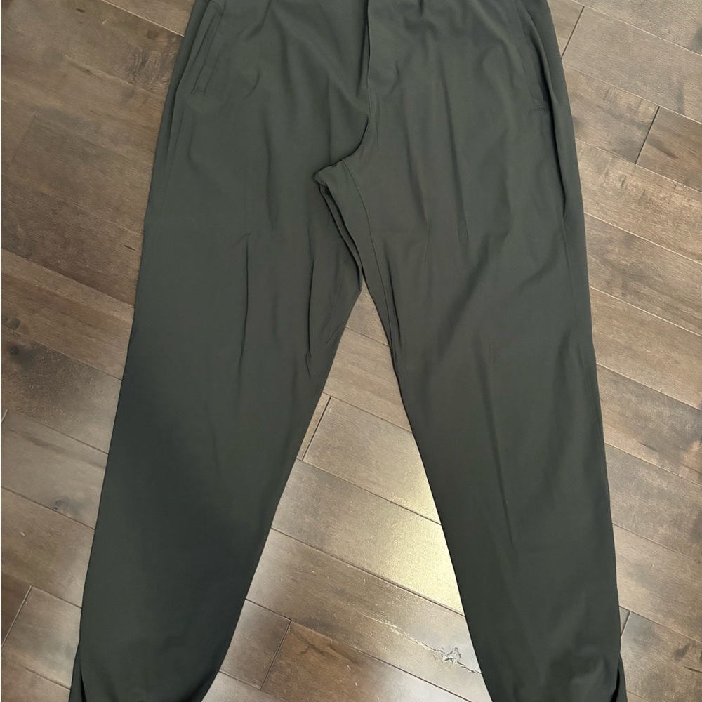 Lululemon surge jogger